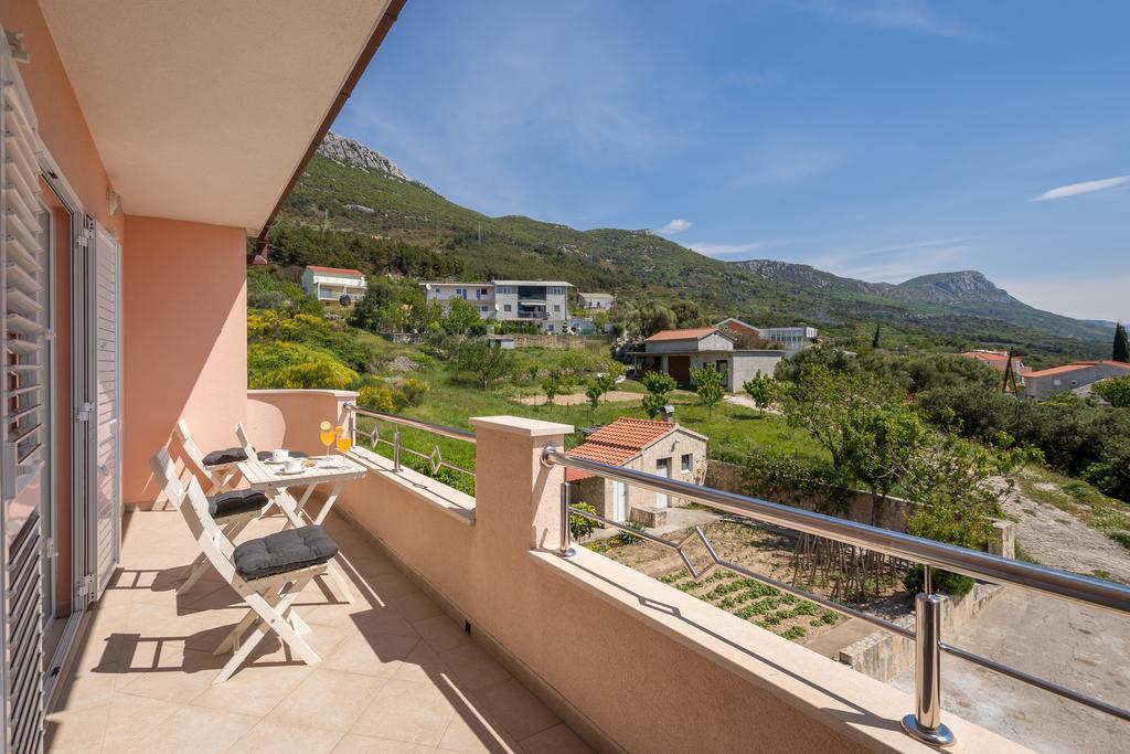 Panorama Holidays Kastel Stari Luaran gambar