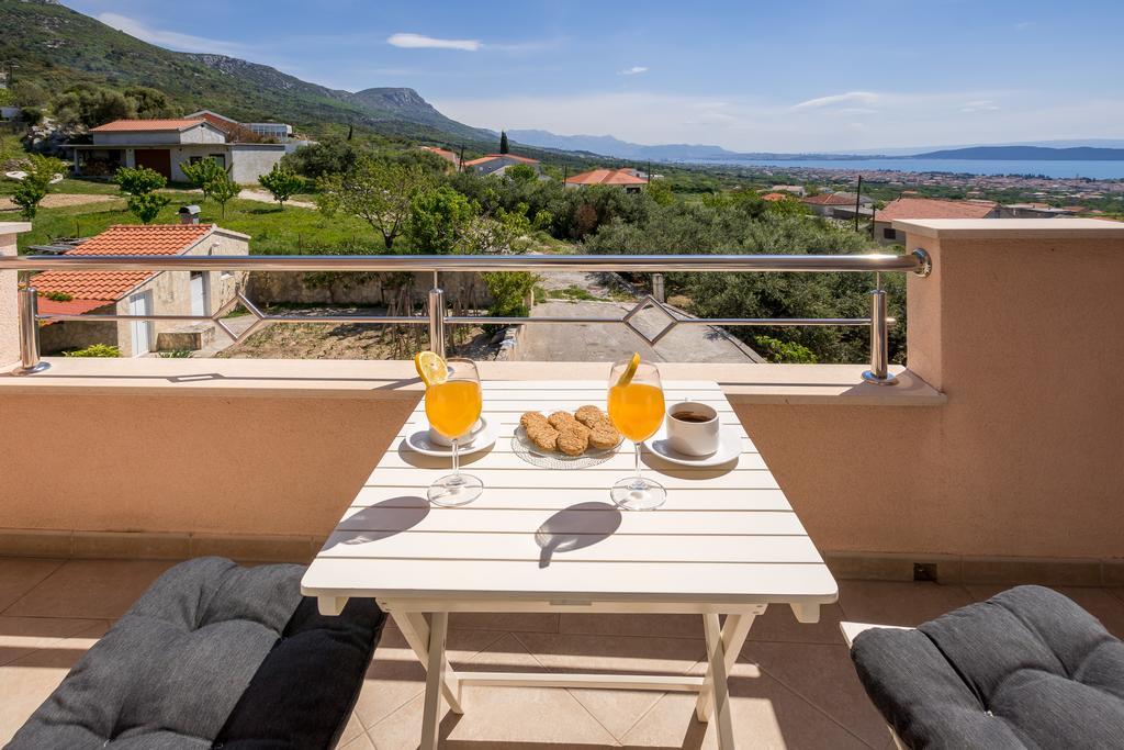 Panorama Holidays Kastel Stari Luaran gambar