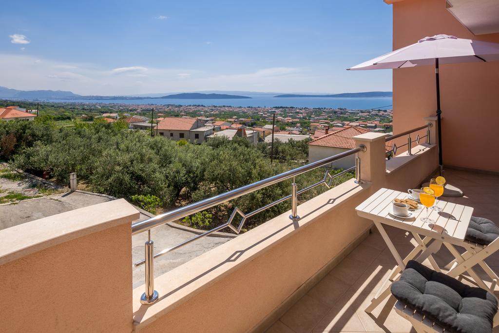 Panorama Holidays Kastel Stari Luaran gambar